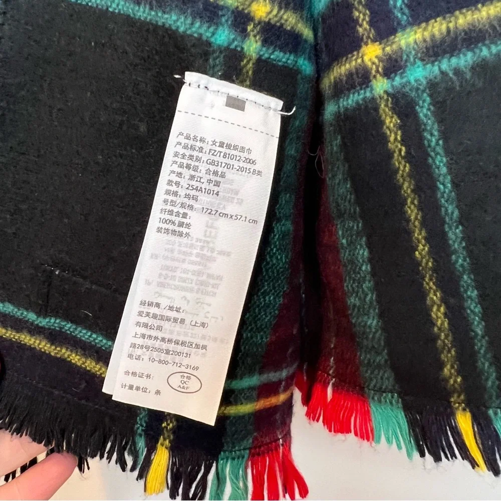 Abercrombie & Fitch Women Men Plaid Red Green Black Scarf BNWOT 23”W x 66”L